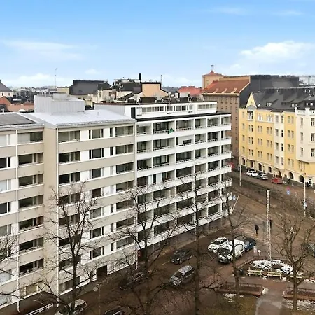 Viiskulma With Park Views 50m Tram And Bus King Bed Daire