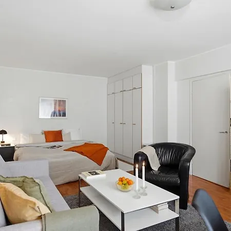 Viiskulma With Park Views 50m Tram And Bus King Bed Daire *