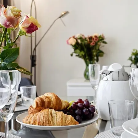 Appartamento Viiskulma With Park Views 50m Tram And Bus King Bed Helsinki